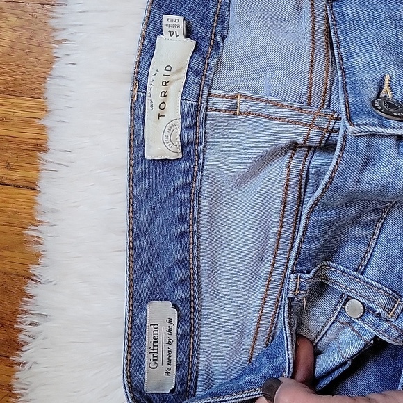 Torrid distressed girlfriend fit jeans - Picture 3 of 3